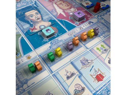 Eagle-Gryphon Games - Lisboa: Queen Variant