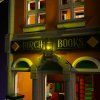 Modular Bookshop 10270 Close YellowLamp[1]