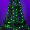 Eiffel tower 10307 close middle 56501a80 ec9e 4277 ac5b 15403d2b452a[1]