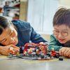 LEGO® City Zastávka v boxech F1® a personál s vozem Ferrari 60443