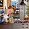 LEGO® Minecraft® Balón v podobě ďasa a útok na vesnici 21273